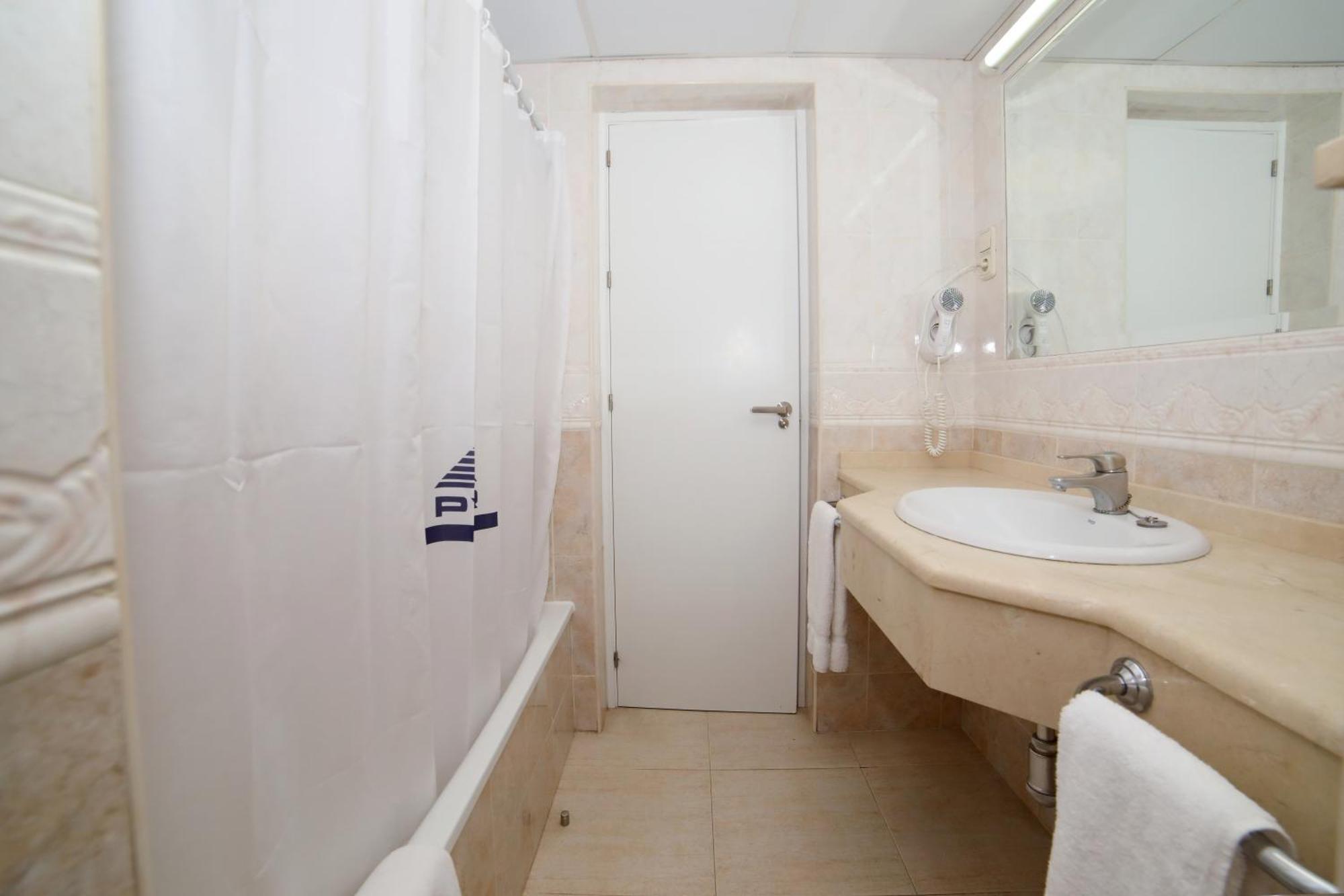 Appartamento con 1 Camera da Letto, Vista Mare e Terrazza